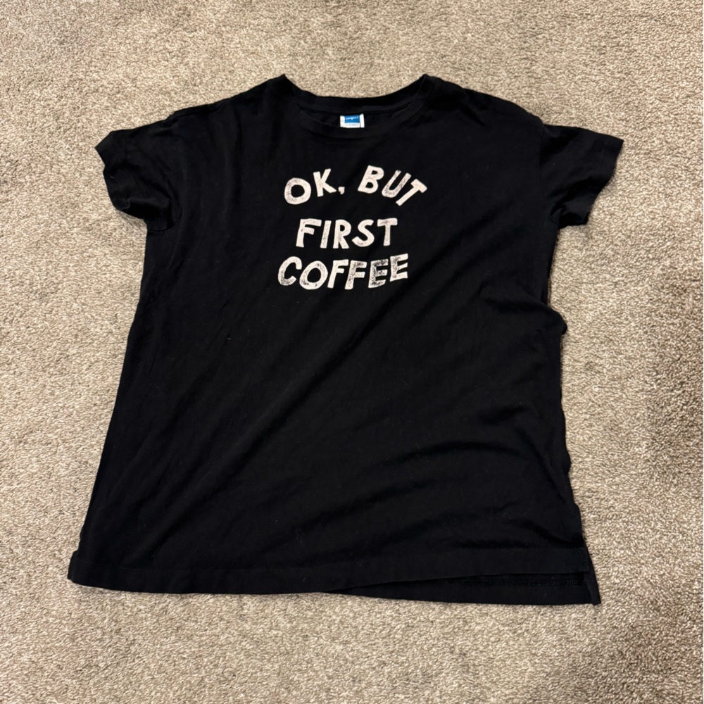 Old Navy Black Graphic Short Sleeve Tee